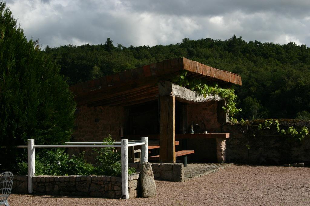 克莱蒙特住宿加早餐旅馆 La Roche-en-Brenil 客房 照片